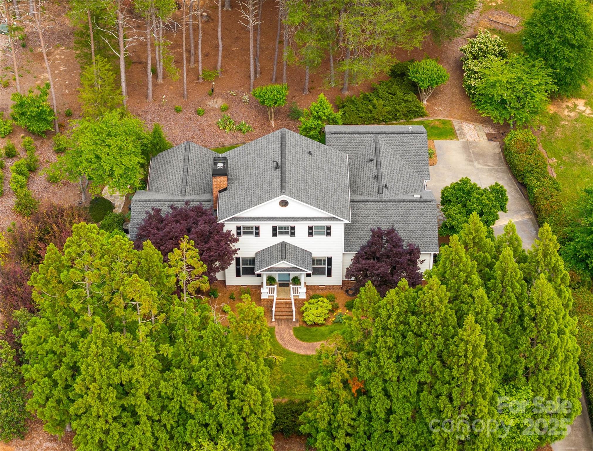 Links O Tryon - Residential