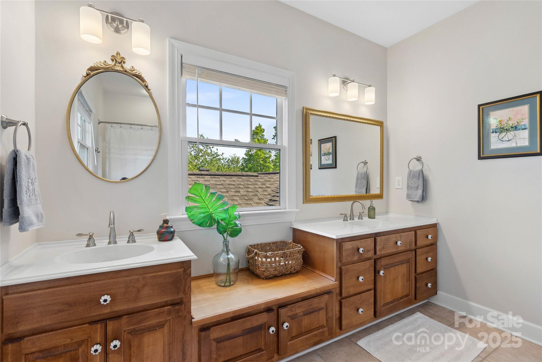 Links O Tryon - Residential