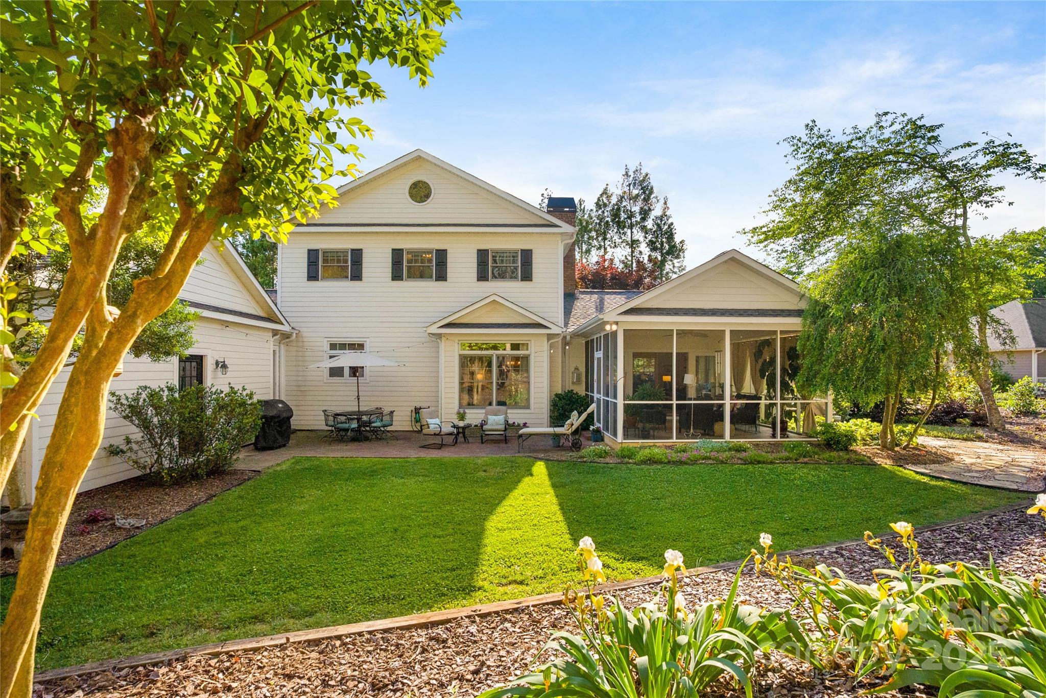 Links O Tryon - Residential