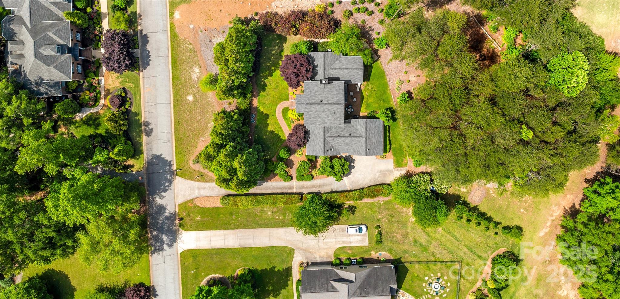 Links O Tryon - Residential