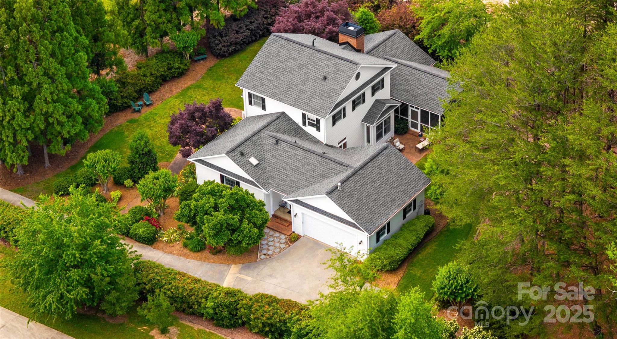 Links O Tryon - Residential