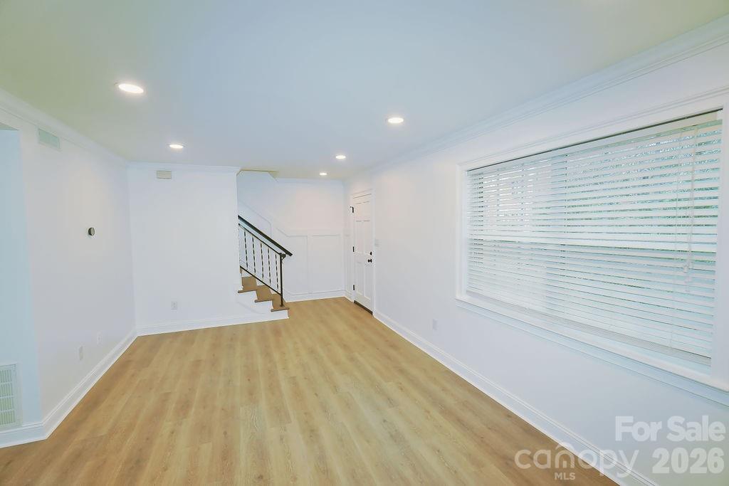 8805 Hunter Ridge Drive