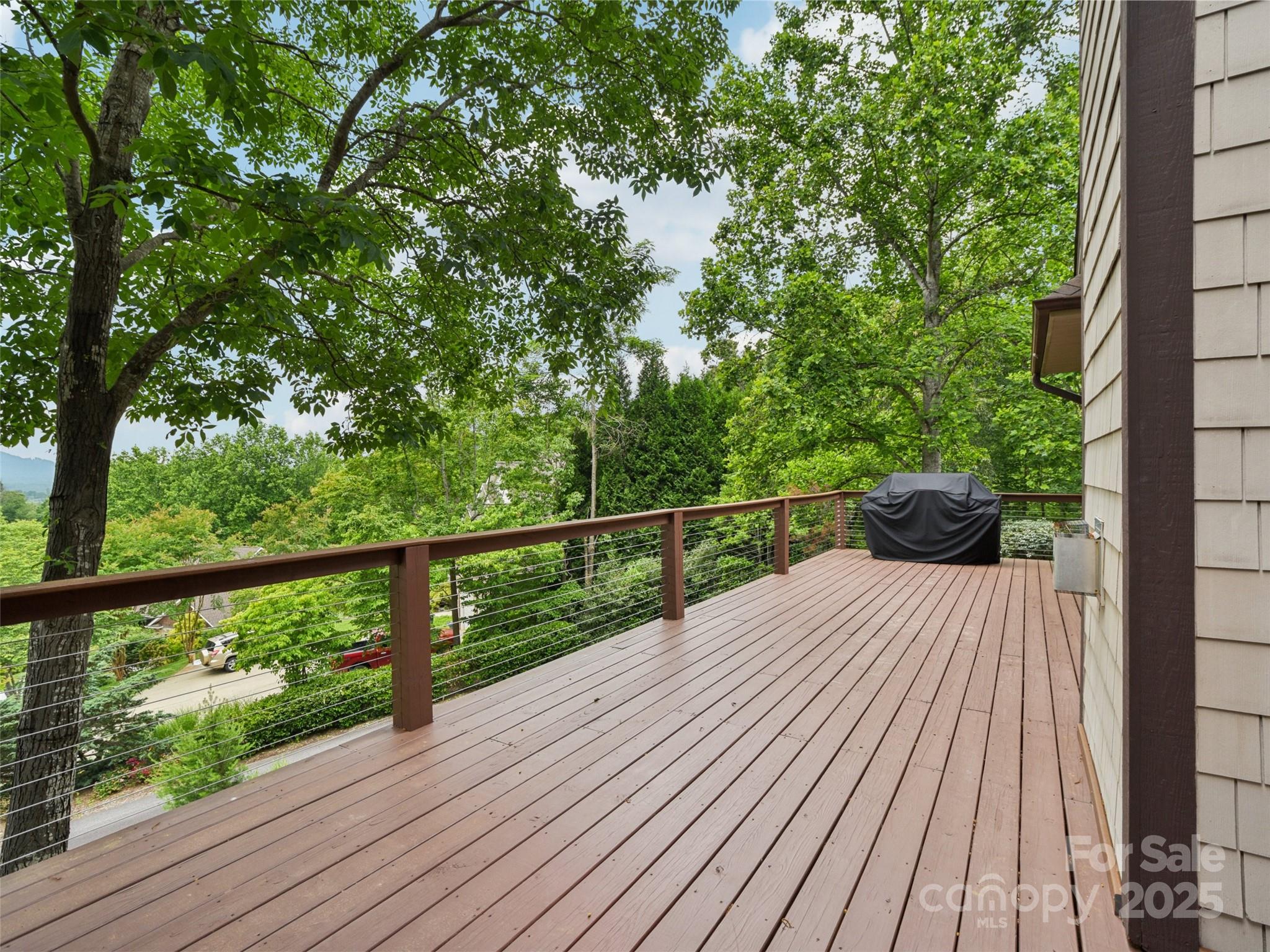 142 Twin Courts Drive