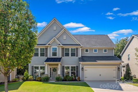 Photo of 15235 Aullcin Court, Charlotte, NC 28278 (MLS # 4308528)