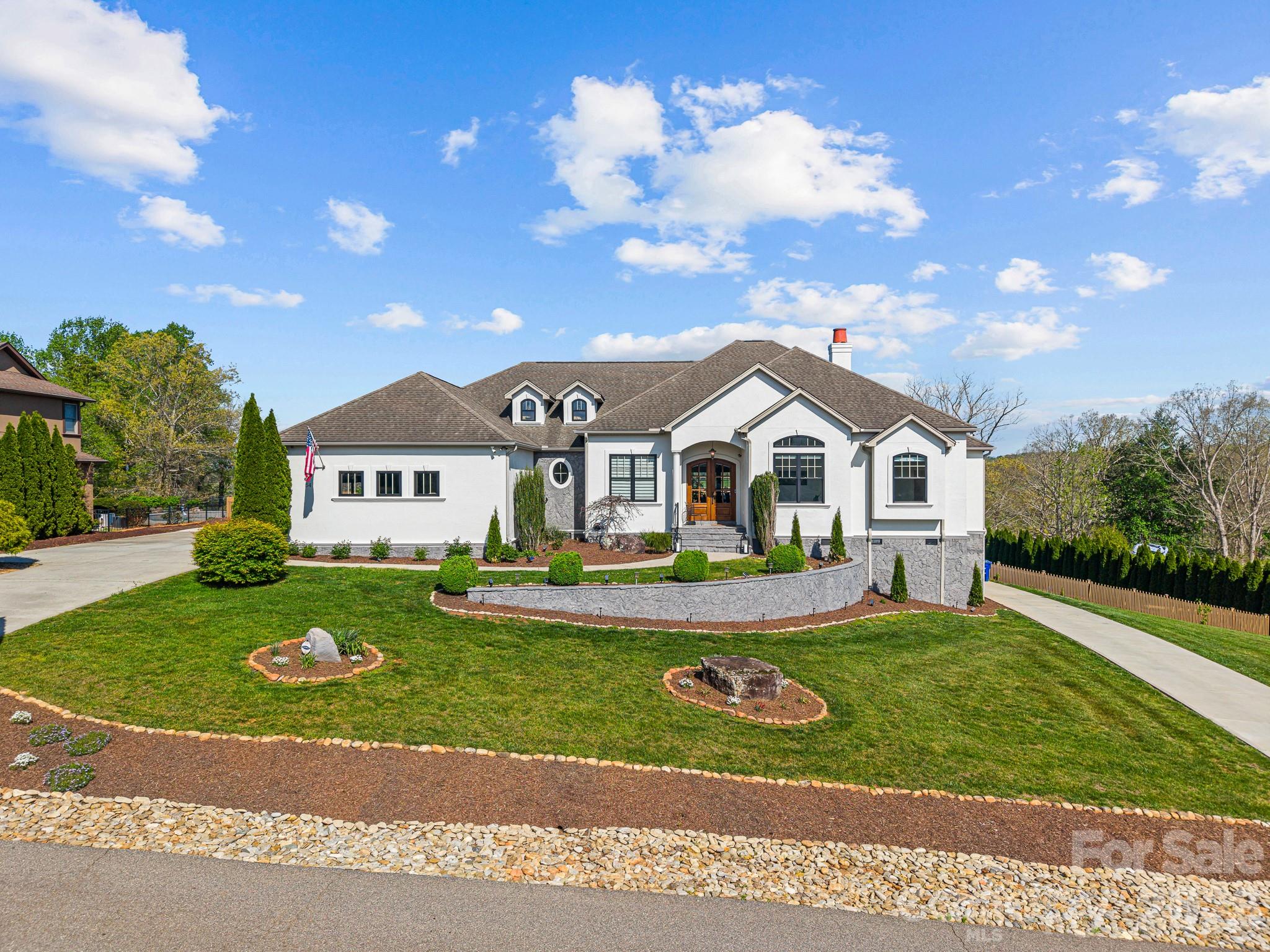 54 Mountain Shadows Drive
