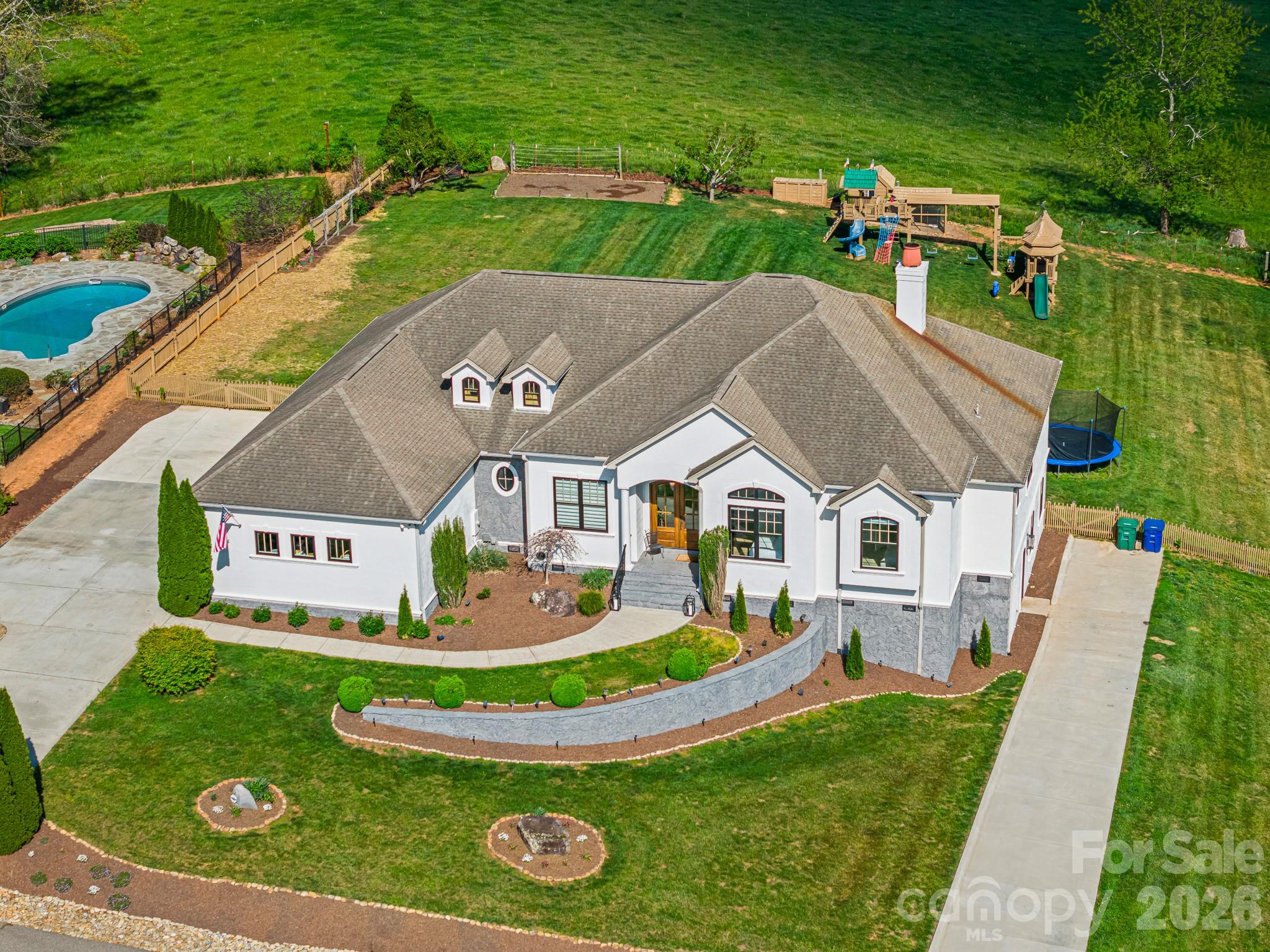 54 Mountain Shadows Drive