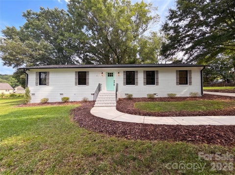 Photo of 141 Greenbriar Drive, Matthews, NC 28104 (MLS # 4390247)
