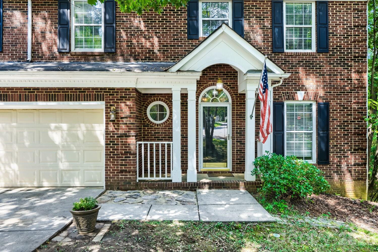 4736 Kirkgard Trail