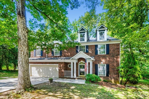 Photo of 4736 Kirkgard Trail, Charlotte, NC 28269 (MLS # 4421731)