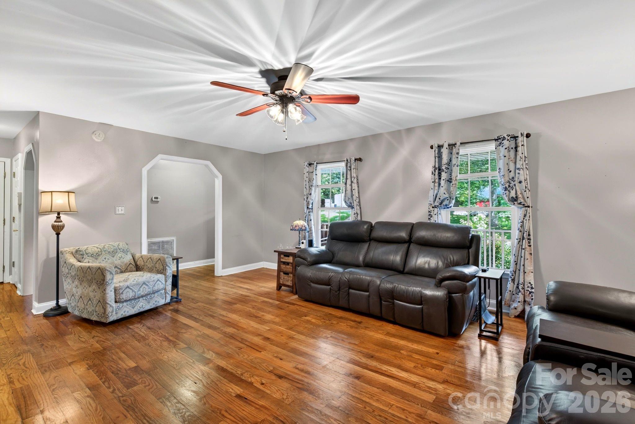 47 Royal Oaks Road