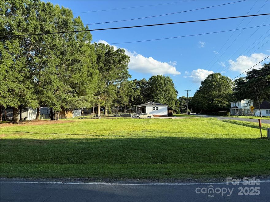 Builders take a look. Great corner lot and within minutes from downtown Kannapolis. Priced to sell!