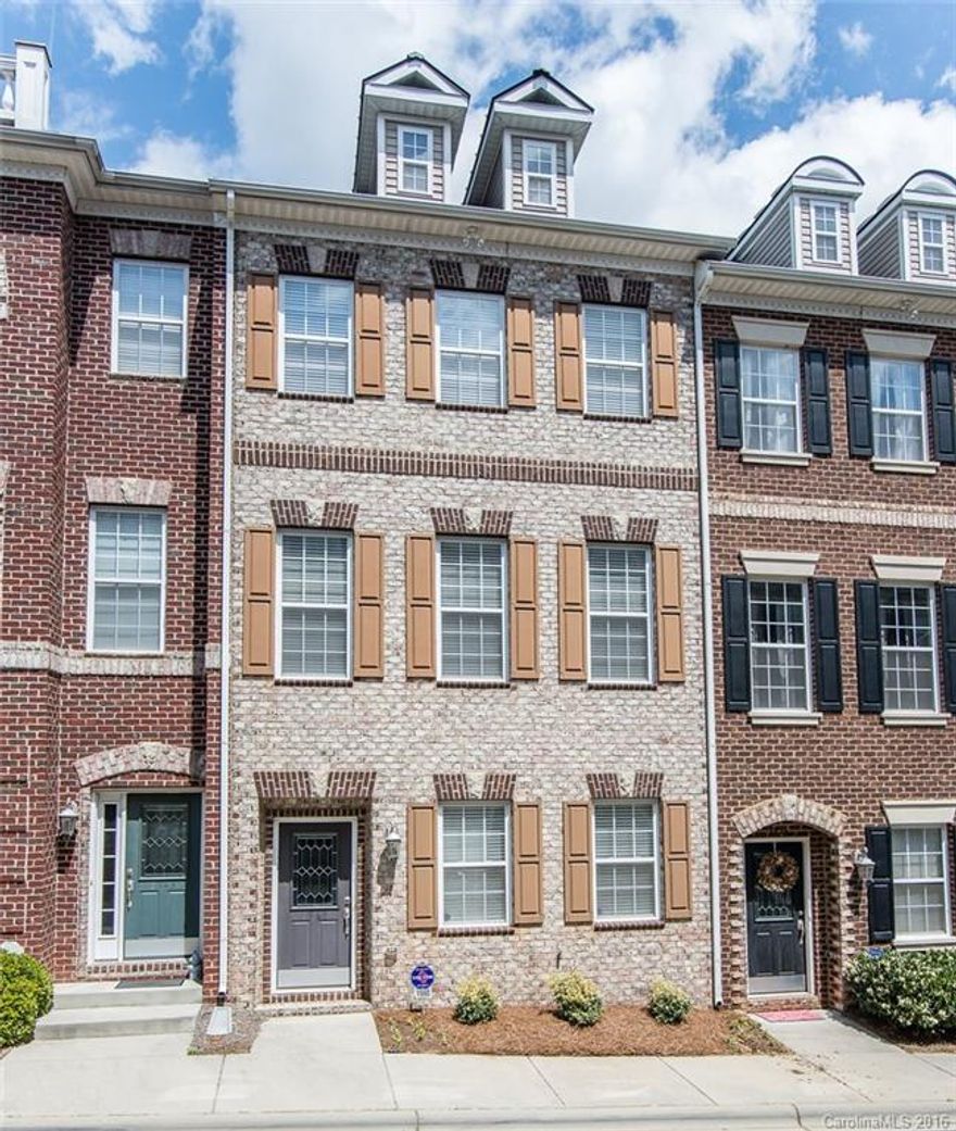 *IMMACULATE*, move-in ready, townhome in the heart of South Charlotte. Hardwood floors on main level, granite countertops, stainless appliances, fireplace in great room. Each bedroom has a private bathroom. Walking distance to YMCA and restaurants at The Town of Ayrsley. Minutes from I-485.