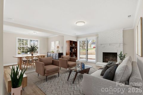 Photo of 7224 Hackberry Lane, Charlotte, NC 28226 (MLS # 4367617)