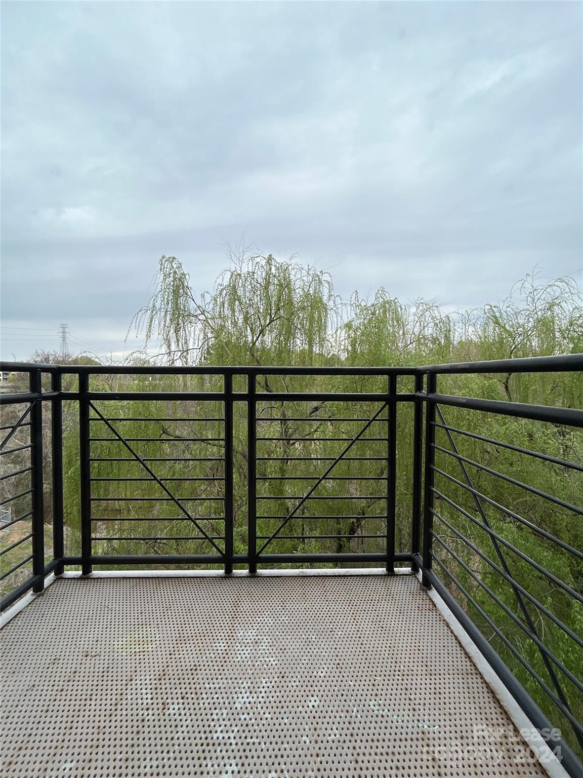 1st Row Warehouse - Residential Lease