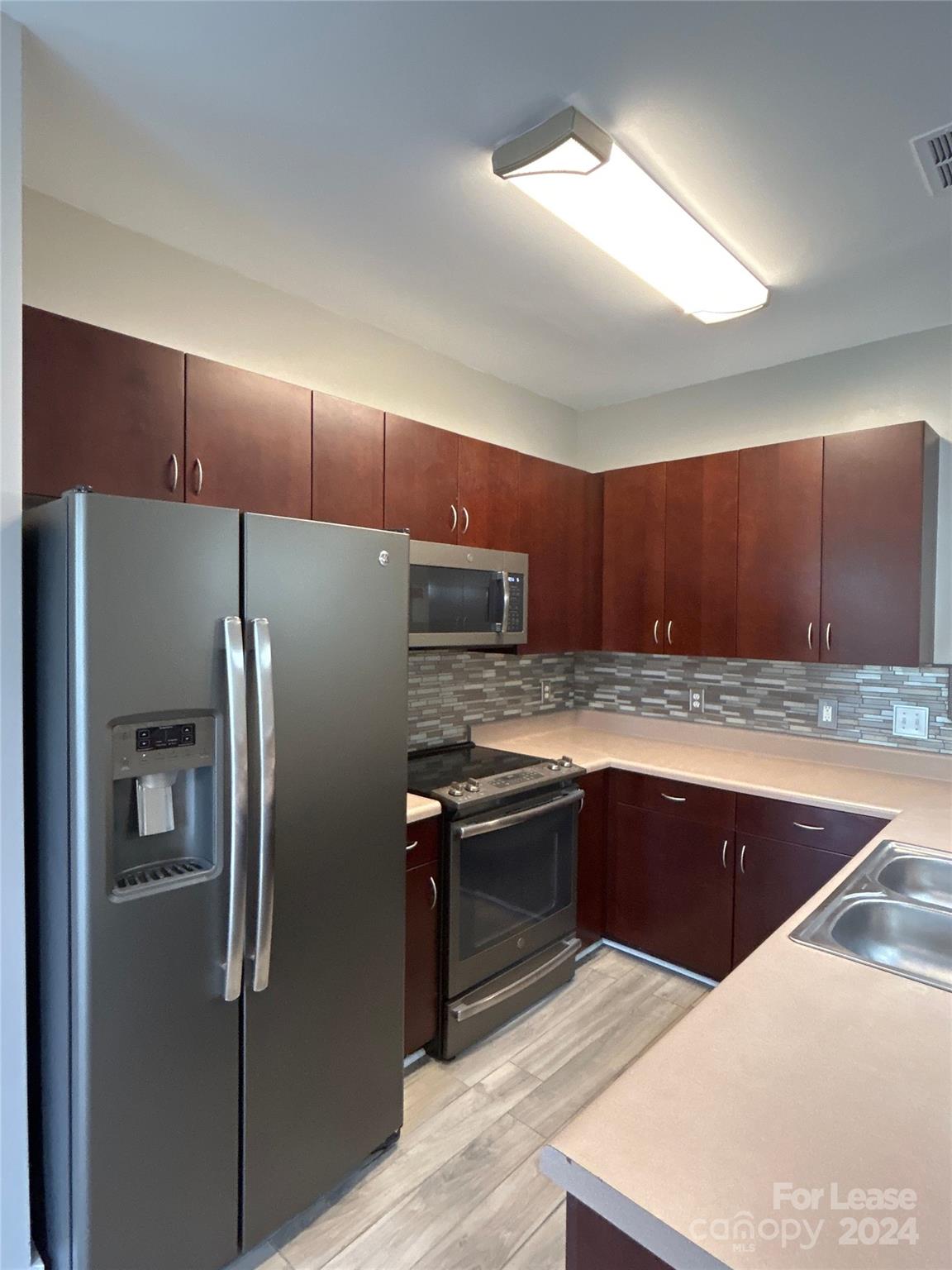 1st Row Warehouse - Residential Lease