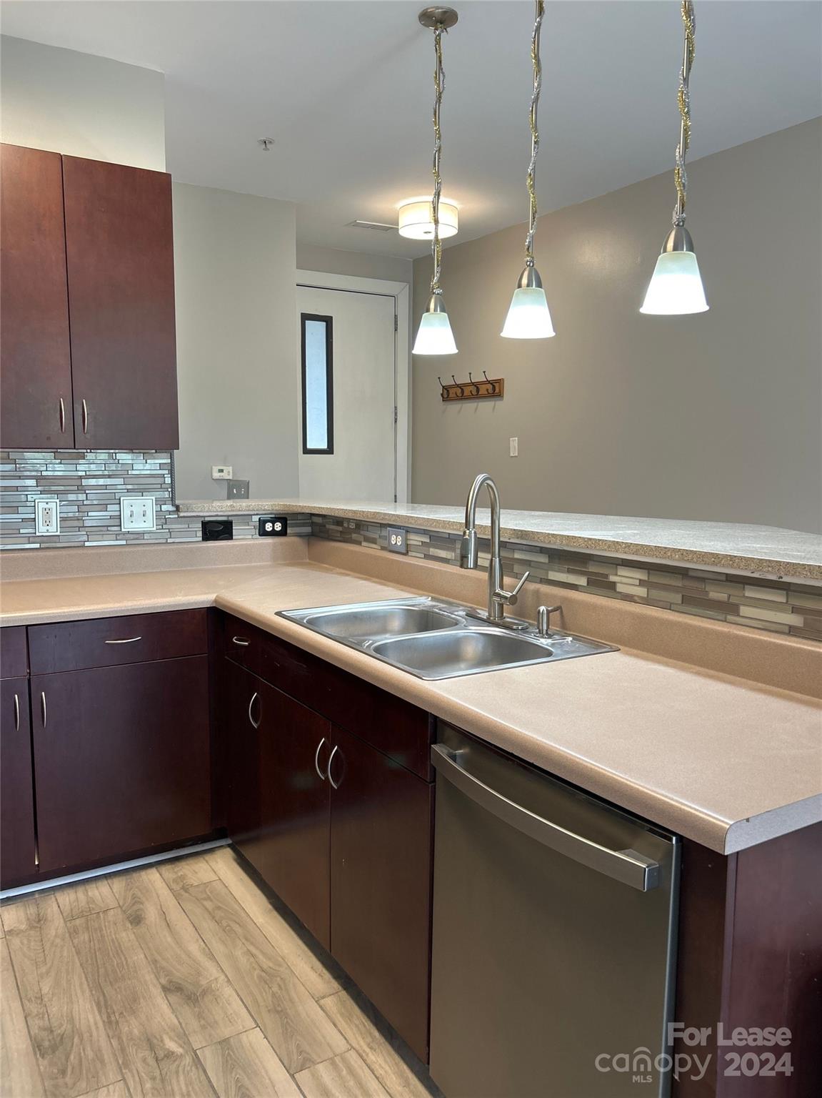 1st Row Warehouse - Residential Lease