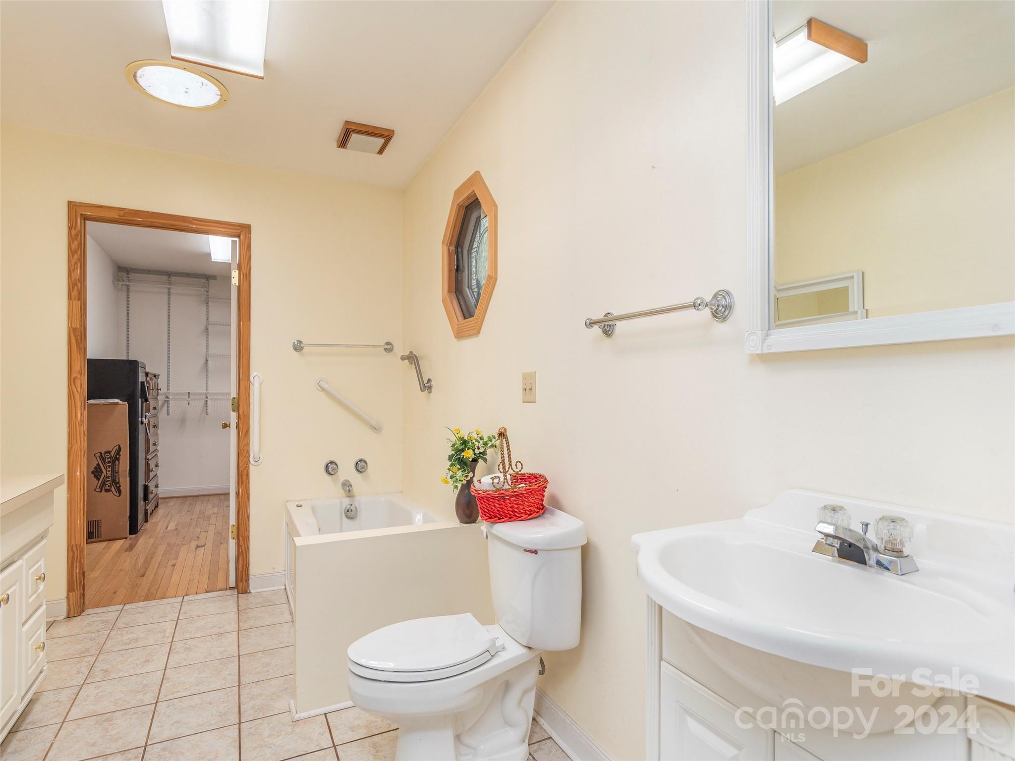 Fairway Hills - Residential