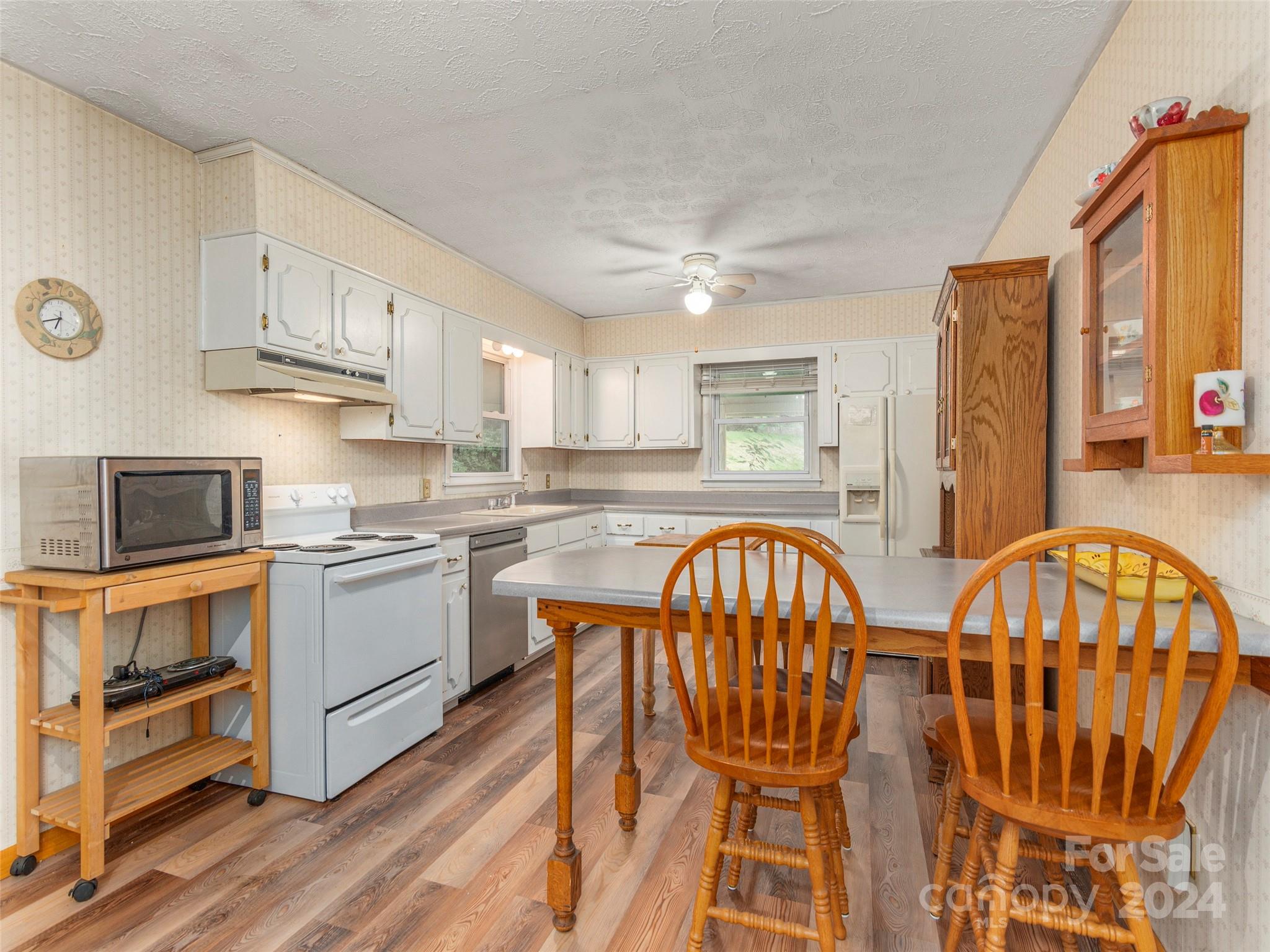 Fairway Hills - Residential