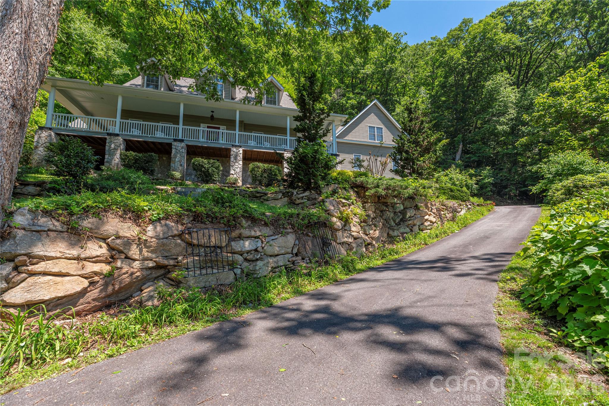 554 Breckenridge Rd, Waynesville, NC, 28785, USA, 3 Bedrooms Bedrooms, ,5 BathroomsBathrooms,Residential,Active,554 Breckenridge Rd,4390627