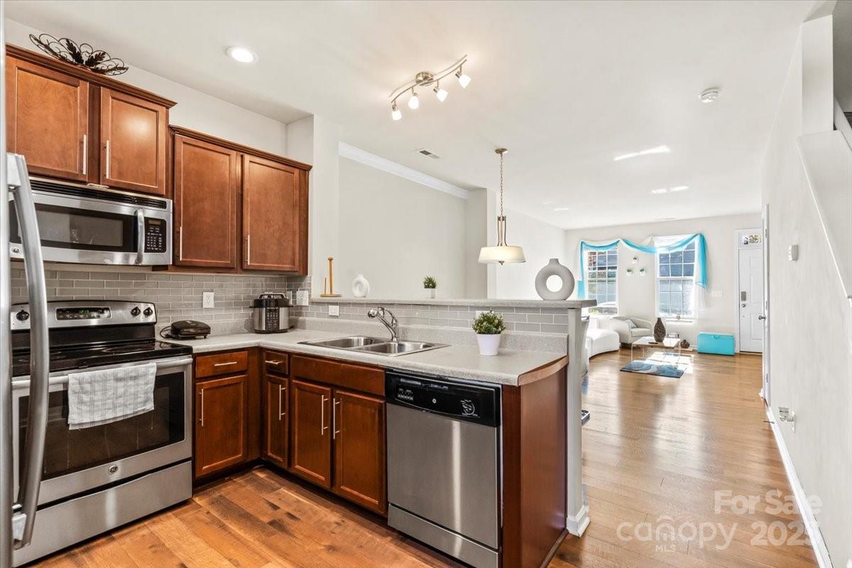 Summers Walk - Residential