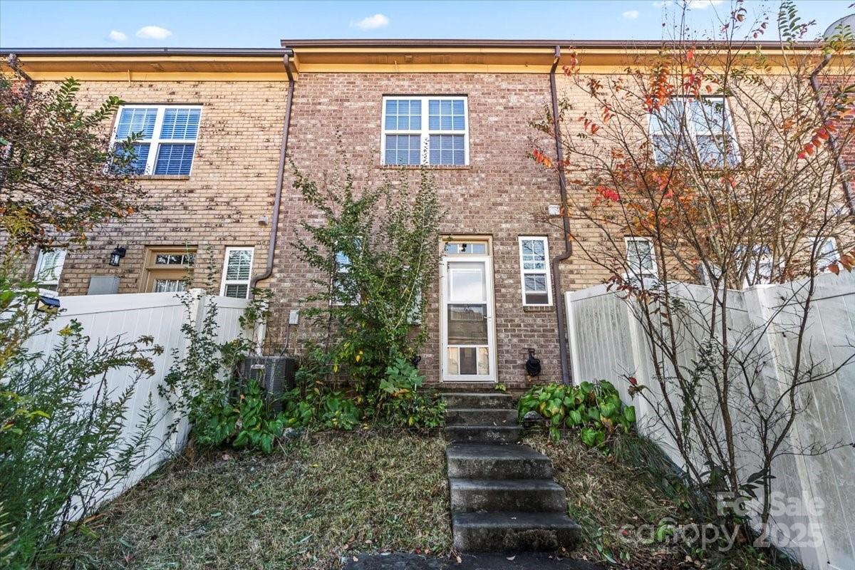 Summers Walk - Residential