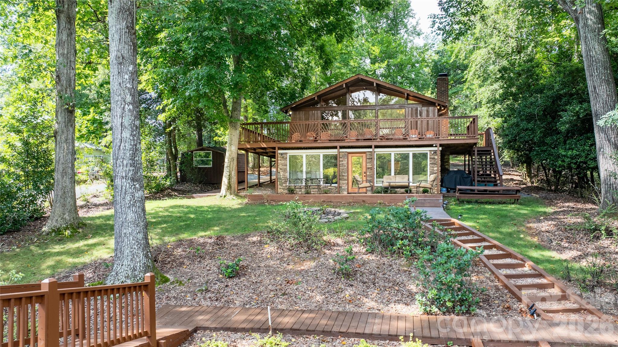 825 Emerald Shores Road