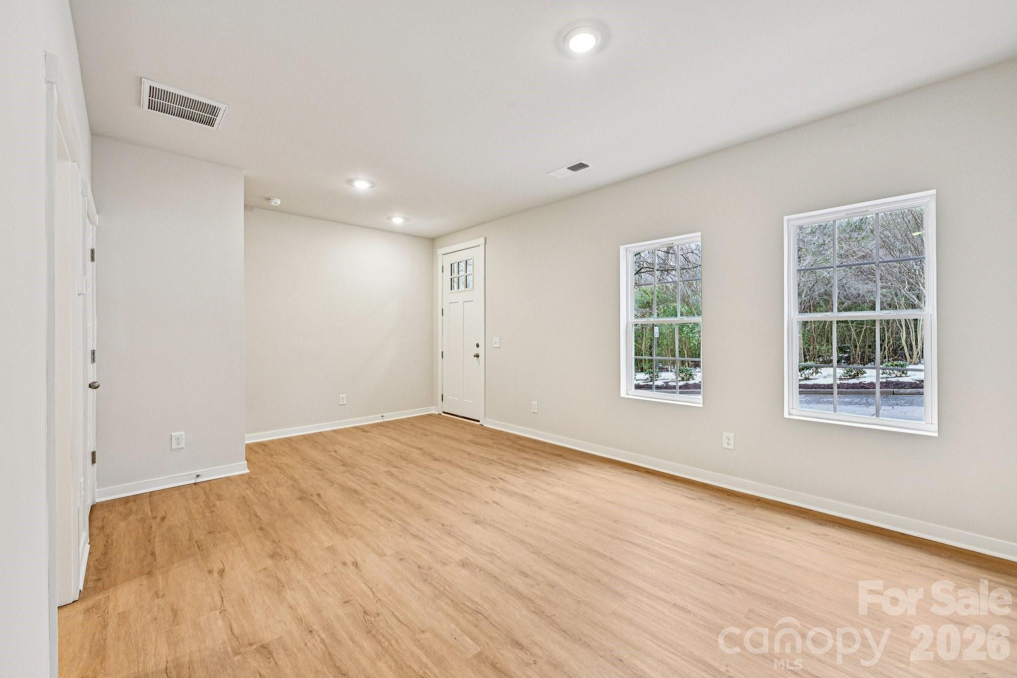 11021 Warfield Avenue 03