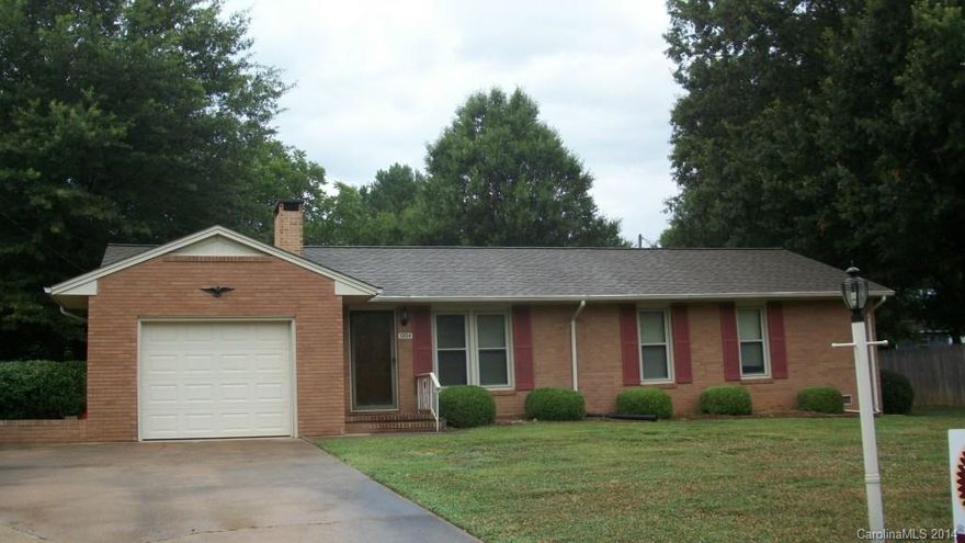 Great home in Kings Mtn. CC area. Enclosed porch, storage shed, open flr plan, New air 2013, well maintained, new oven, carpet. Fireplace with gas logs.