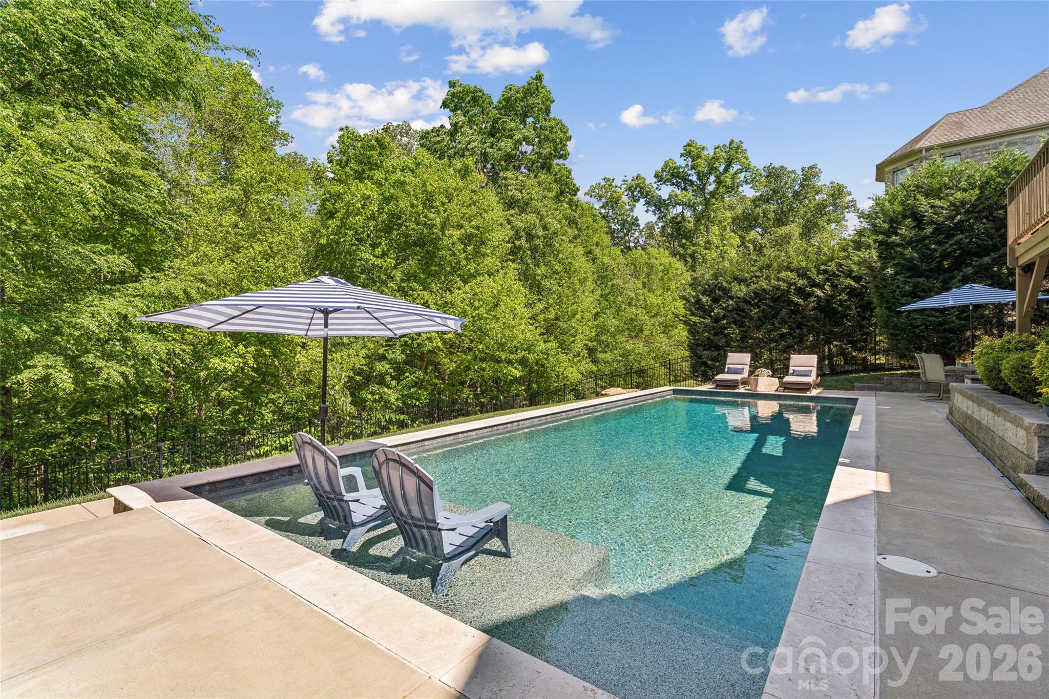 Winding Walk - Residential