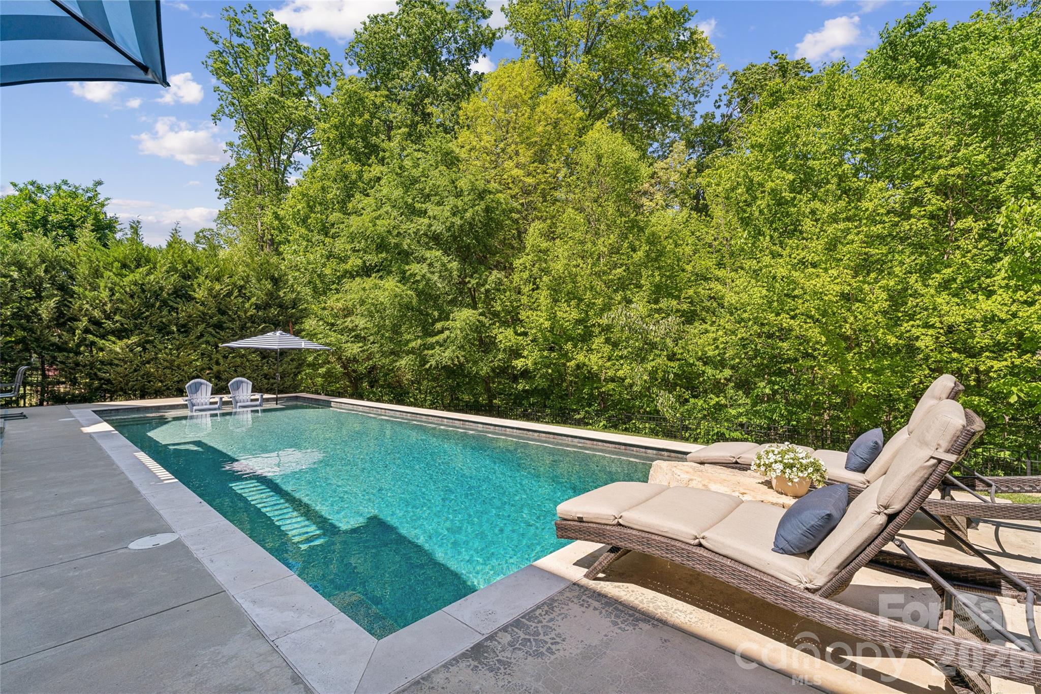 Winding Walk - Residential