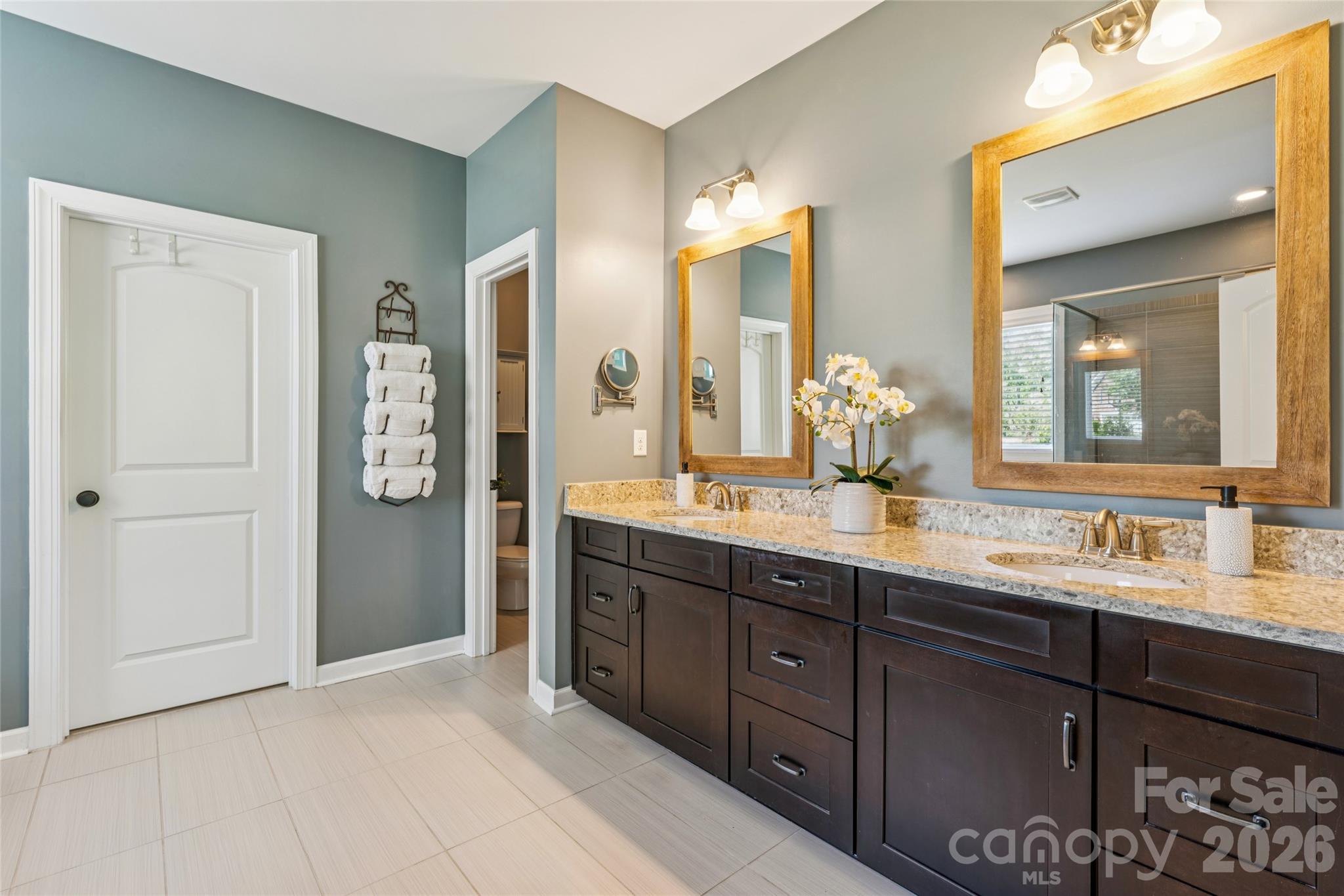 Winding Walk - Residential