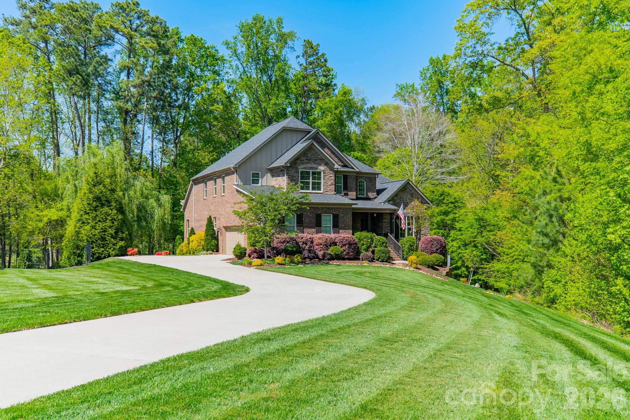 800 Hidden Pond Lane