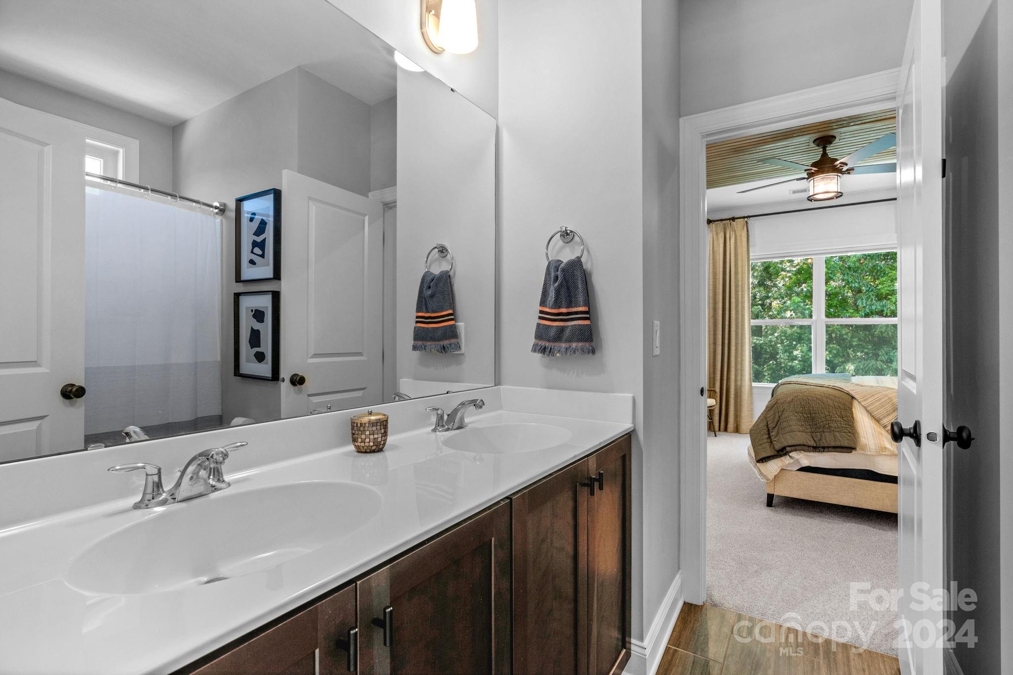 The Manors at Lake Ridge - Residential