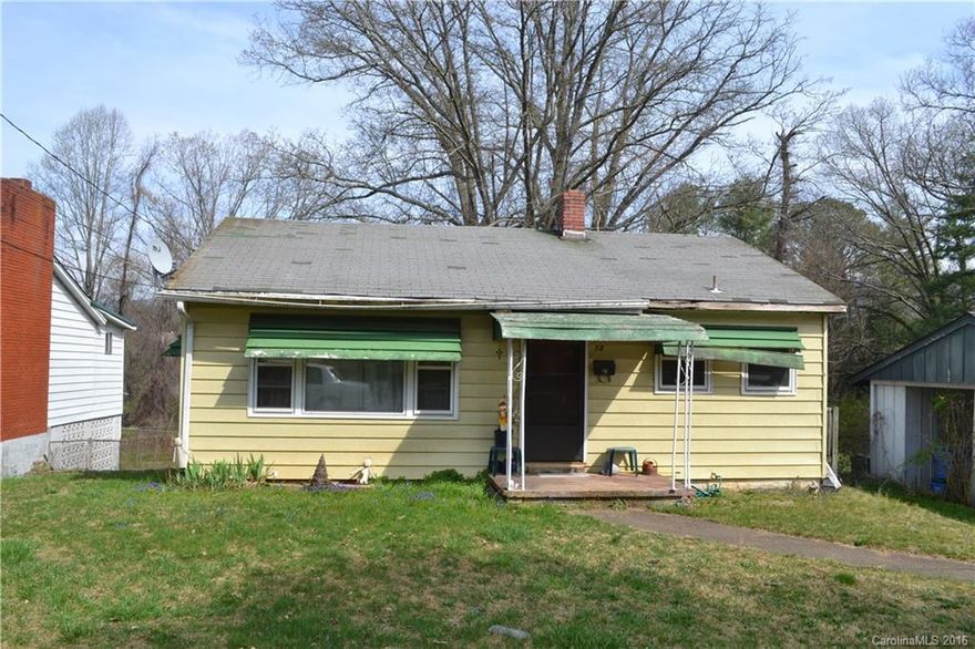 Inexpensive home inside city limits, needing repair/rehab.  Kitchen, bath, interior need updating, exterior will need rehab.  Bright, refinished oak floors in living room, darker flooring in bedrooms.  Tenant occupied - DO NOT CALL SHOWING TIME - CALL LISTING AGENT FOR APPOINTMENT WITH 24-HOUR NOTICE *REQUIRED*.