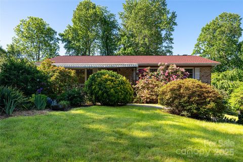 12 Deerwood Drive Asheville NC 28805