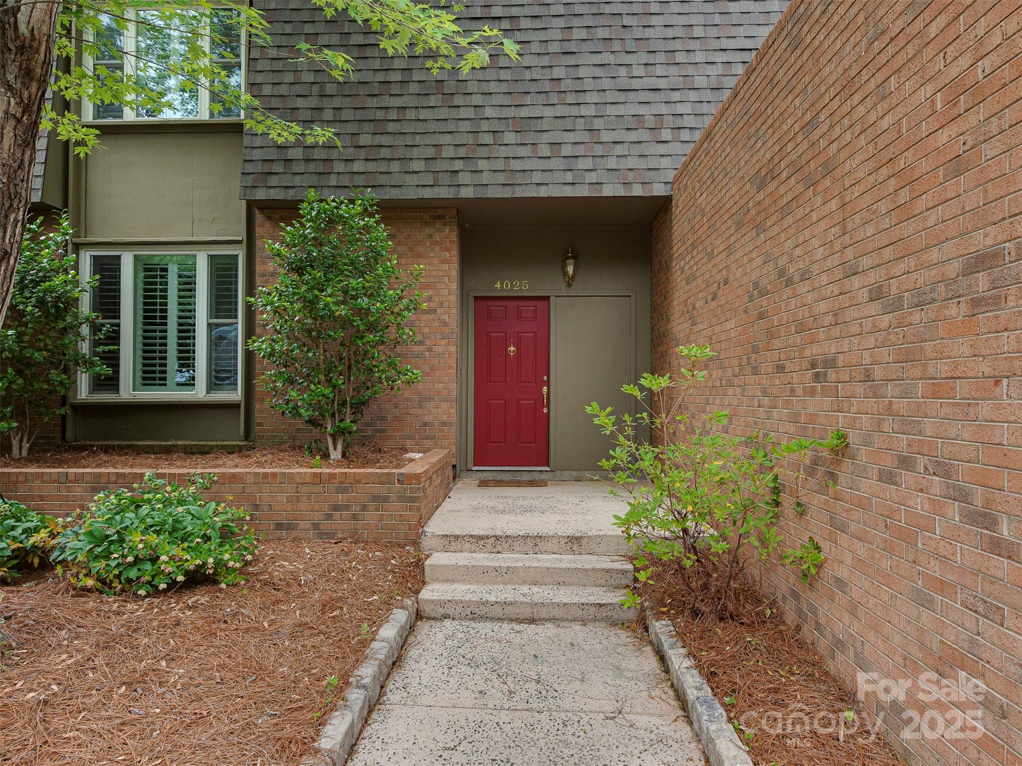4025 Woodfox Drive