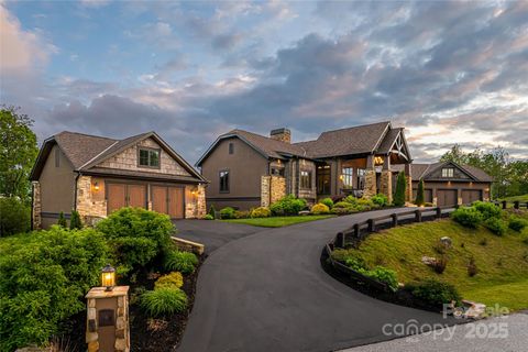 Photo of 24 Snow Ridge Drive, Hendersonville, NC 28792 (MLS # 4239969)