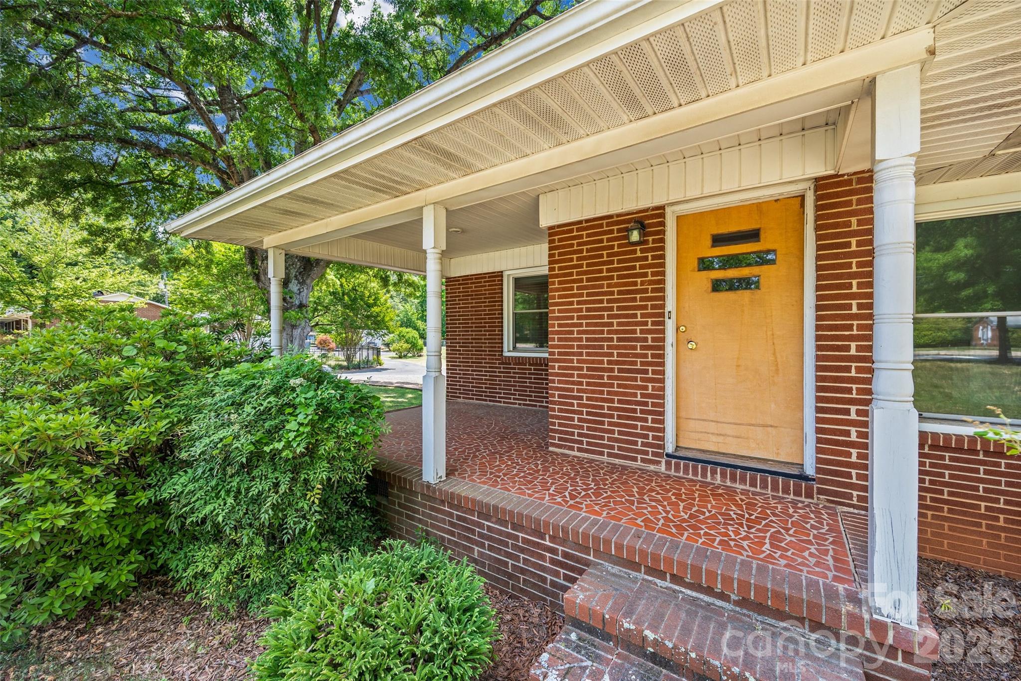 7233 Tuckaseegee Road