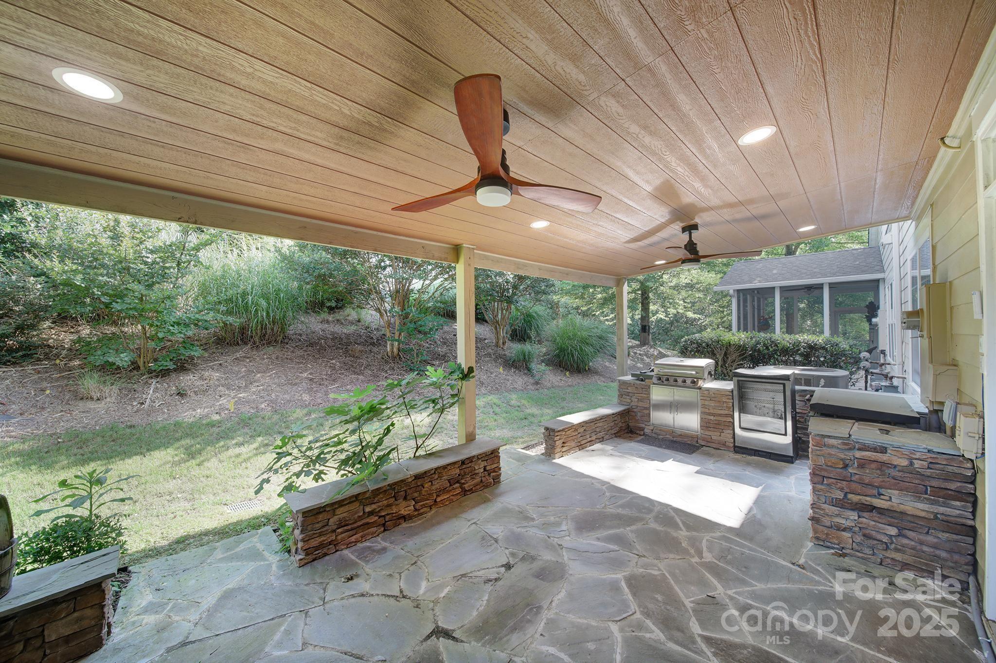 Lake Shore - Residential