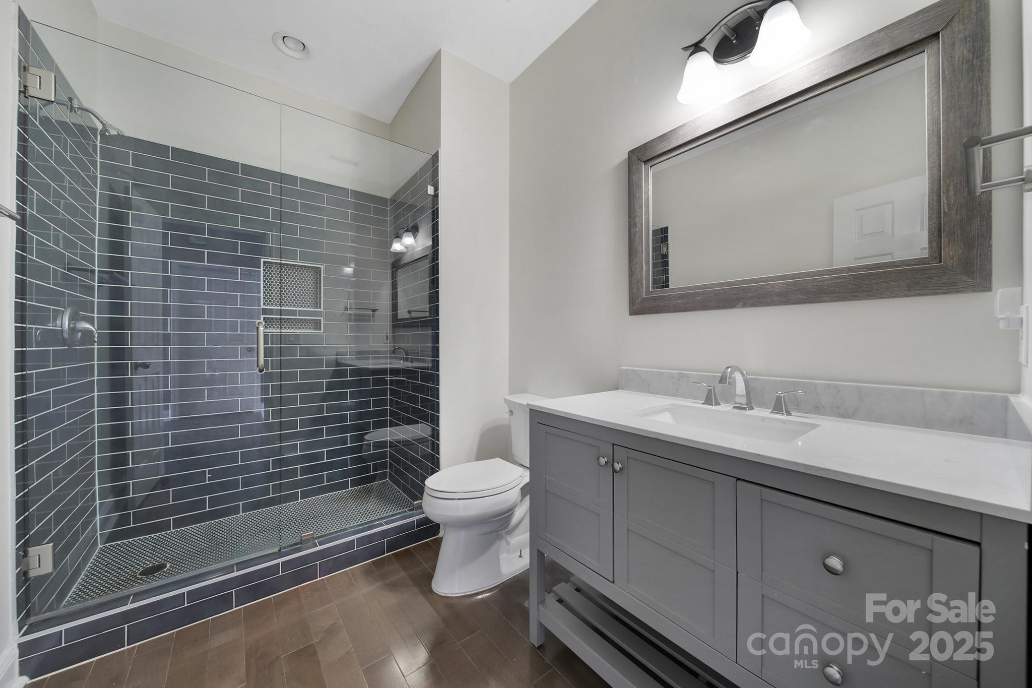 Lake Shore - Residential