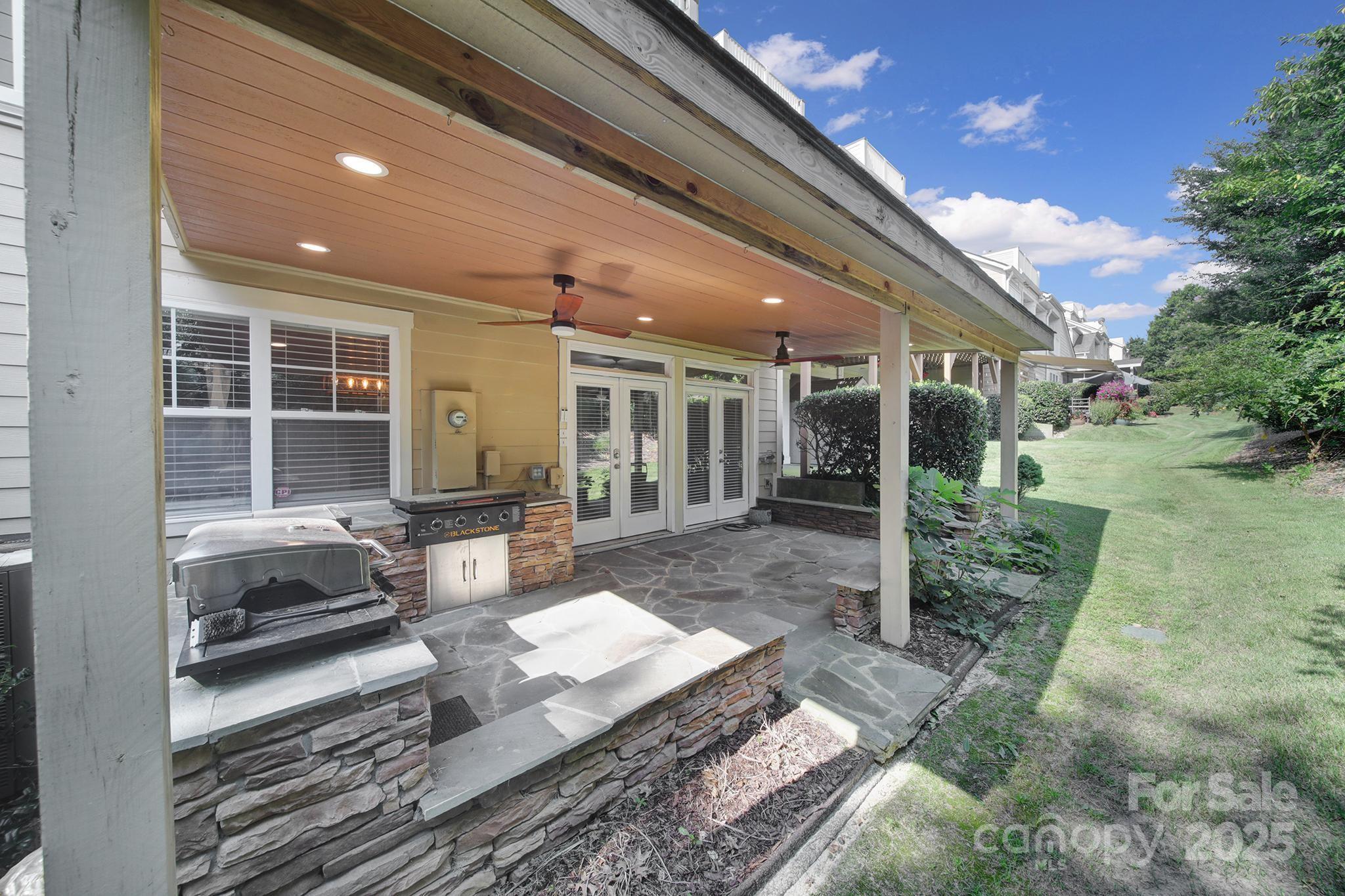 Lake Shore - Residential