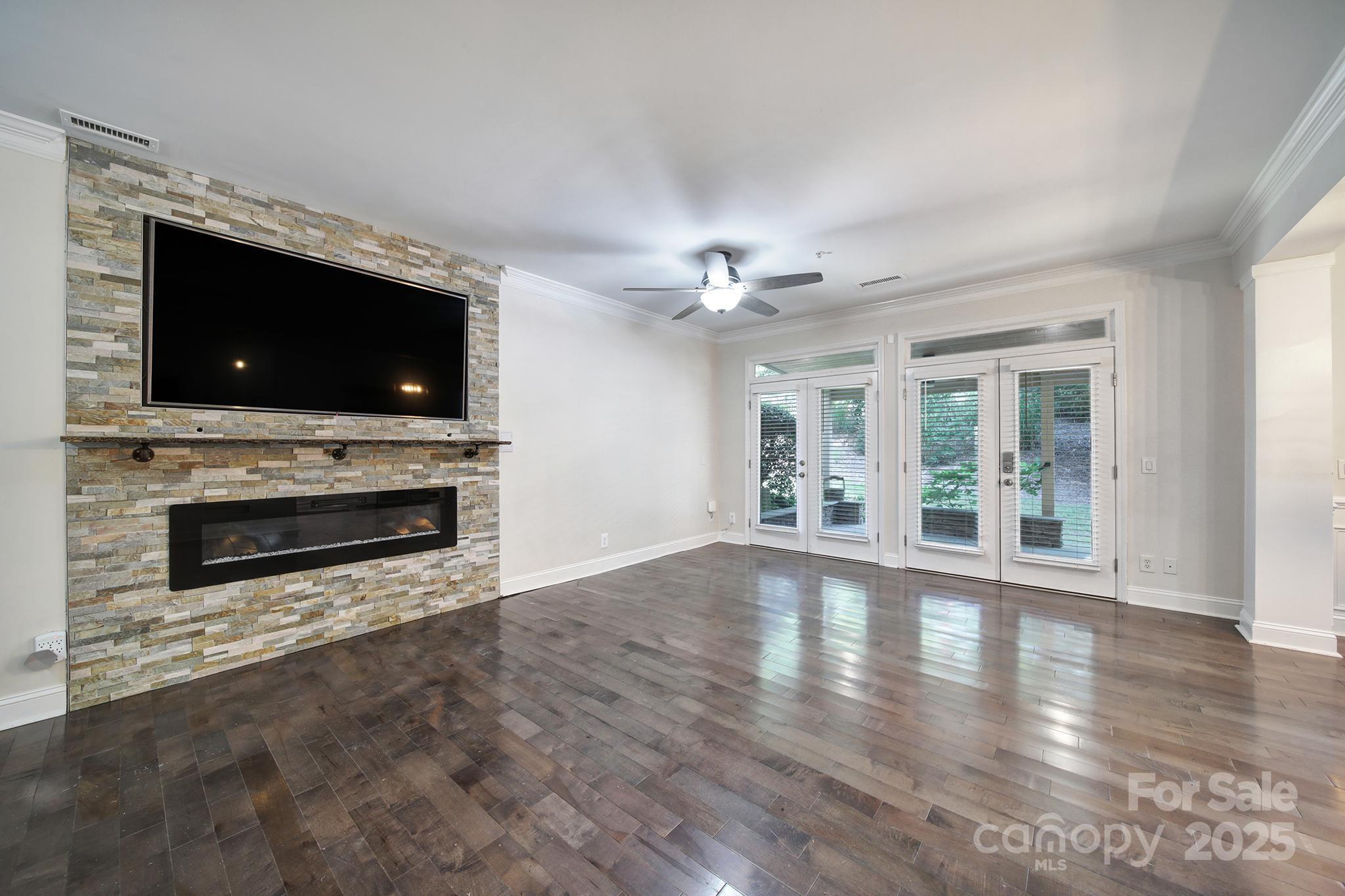 329 Wave Crest Drive
