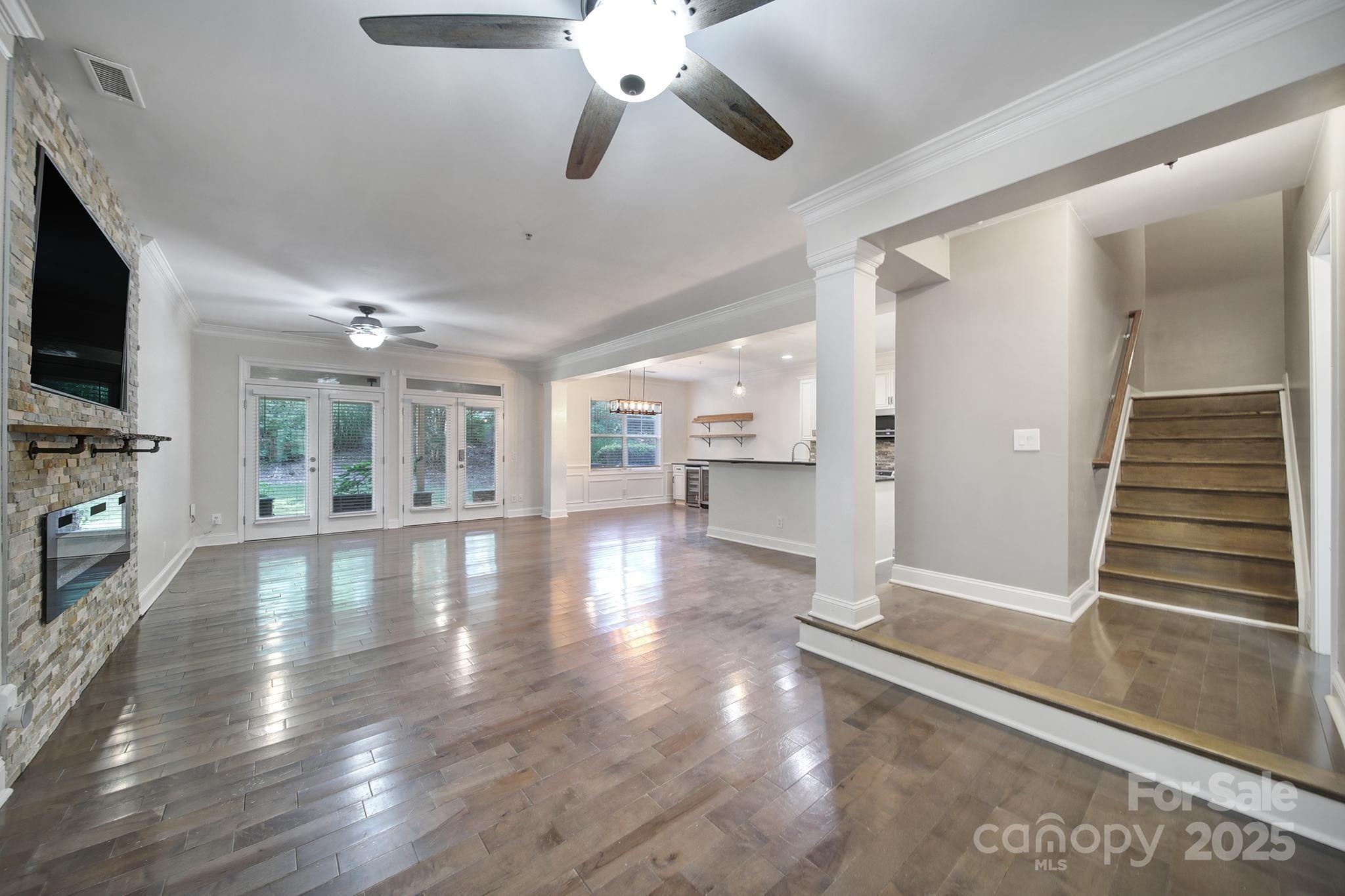 329 Wave Crest Drive