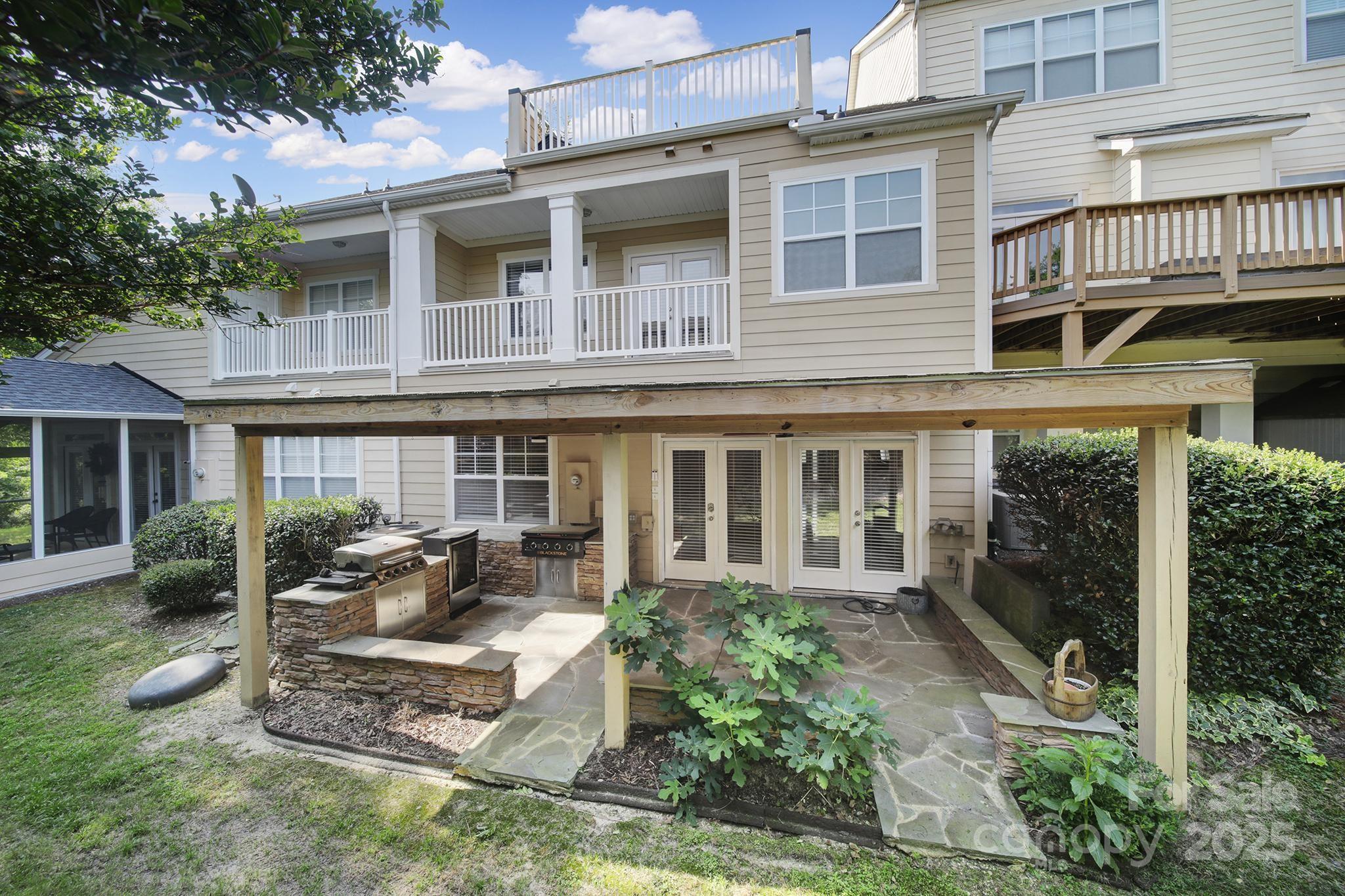 Lake Shore - Residential