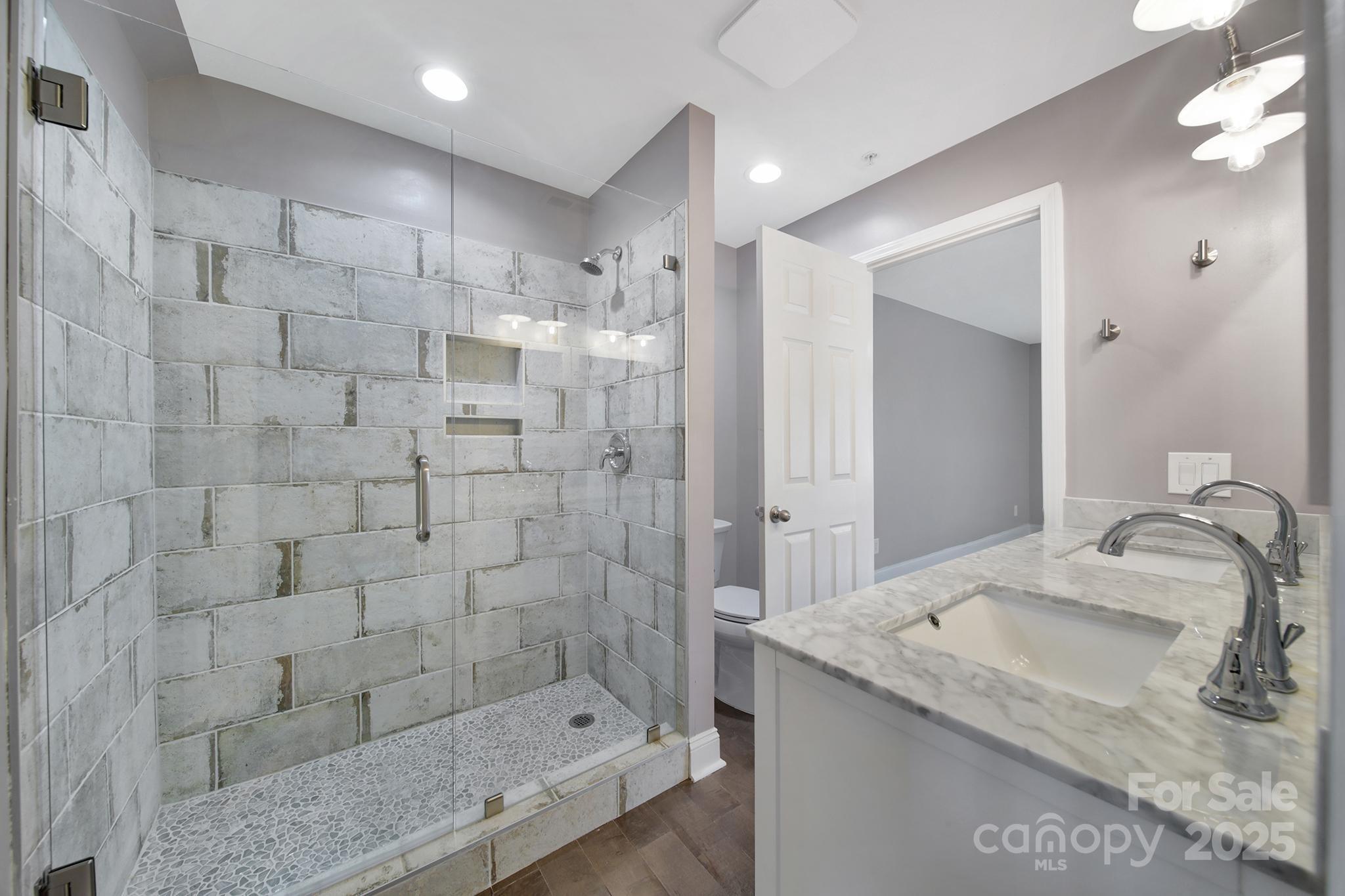 Lake Shore - Residential