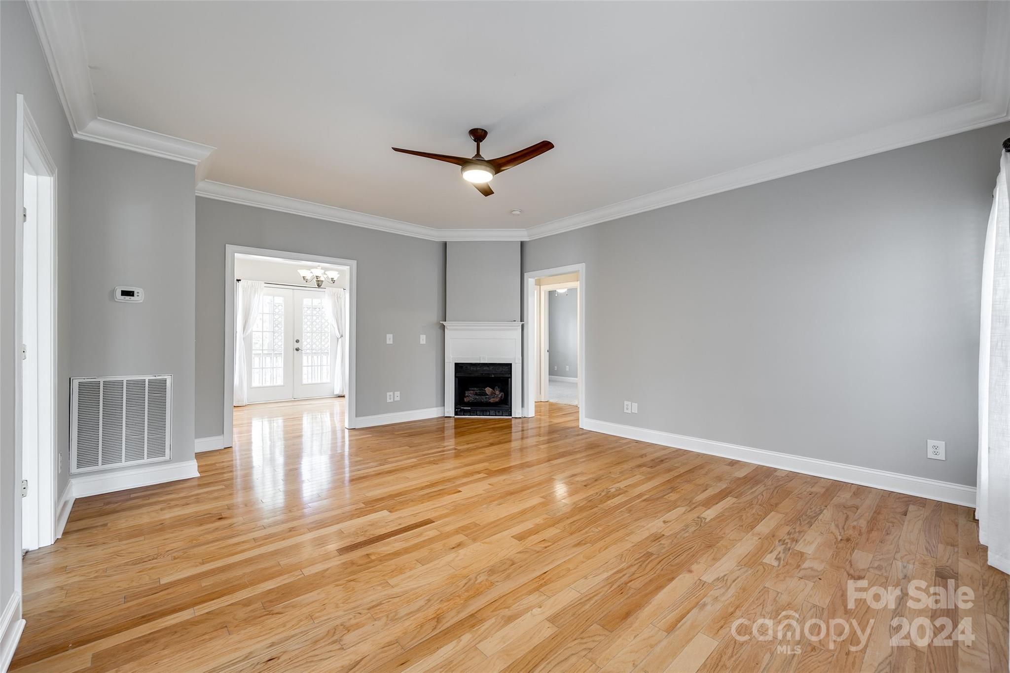 Country Club Estates - Residential