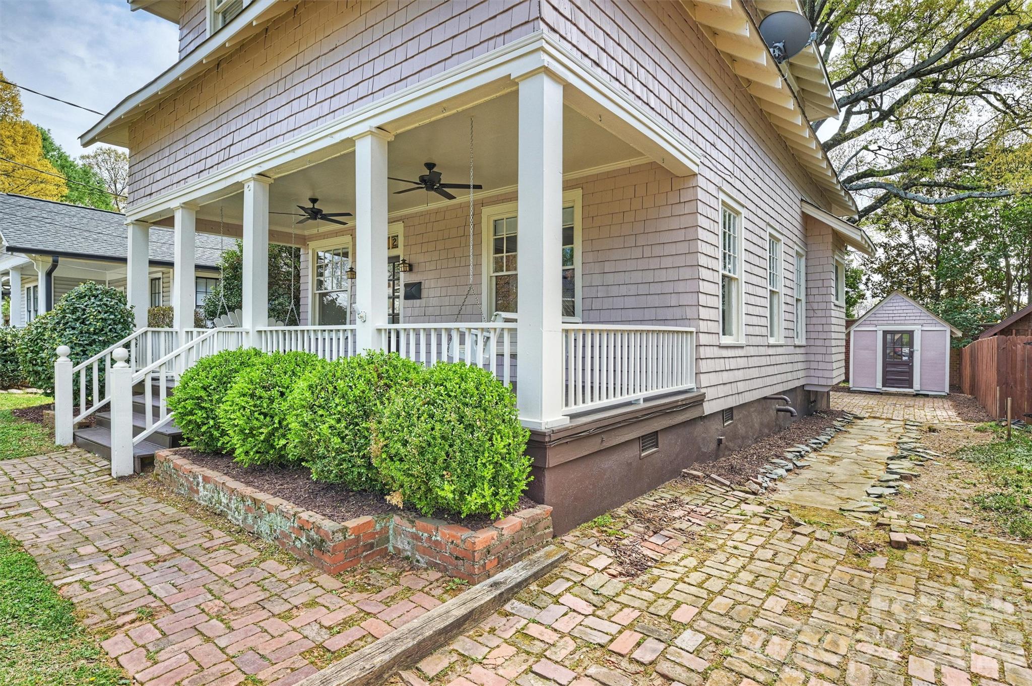 712 Sunnyside Avenue