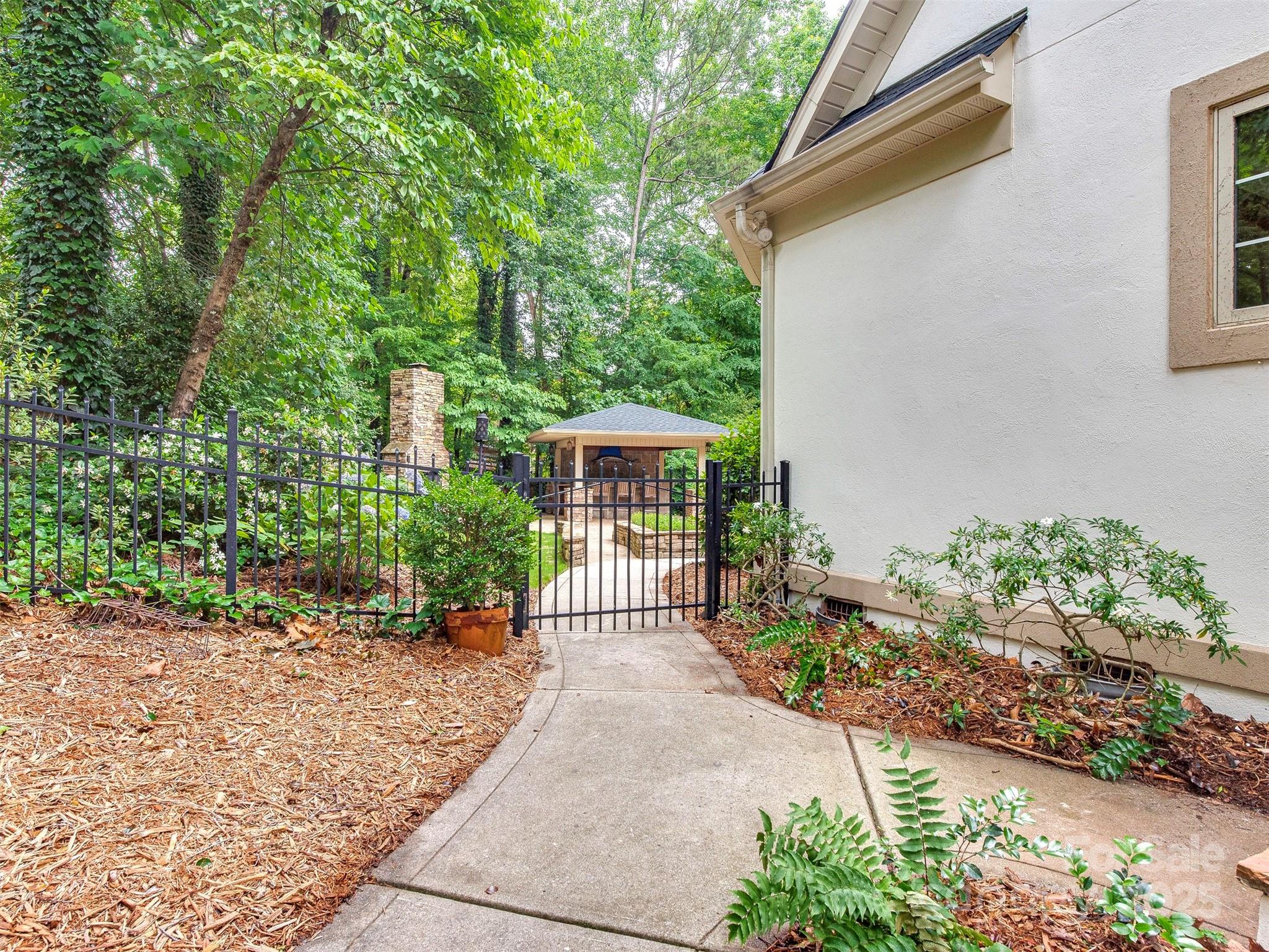 Firethorne - Residential