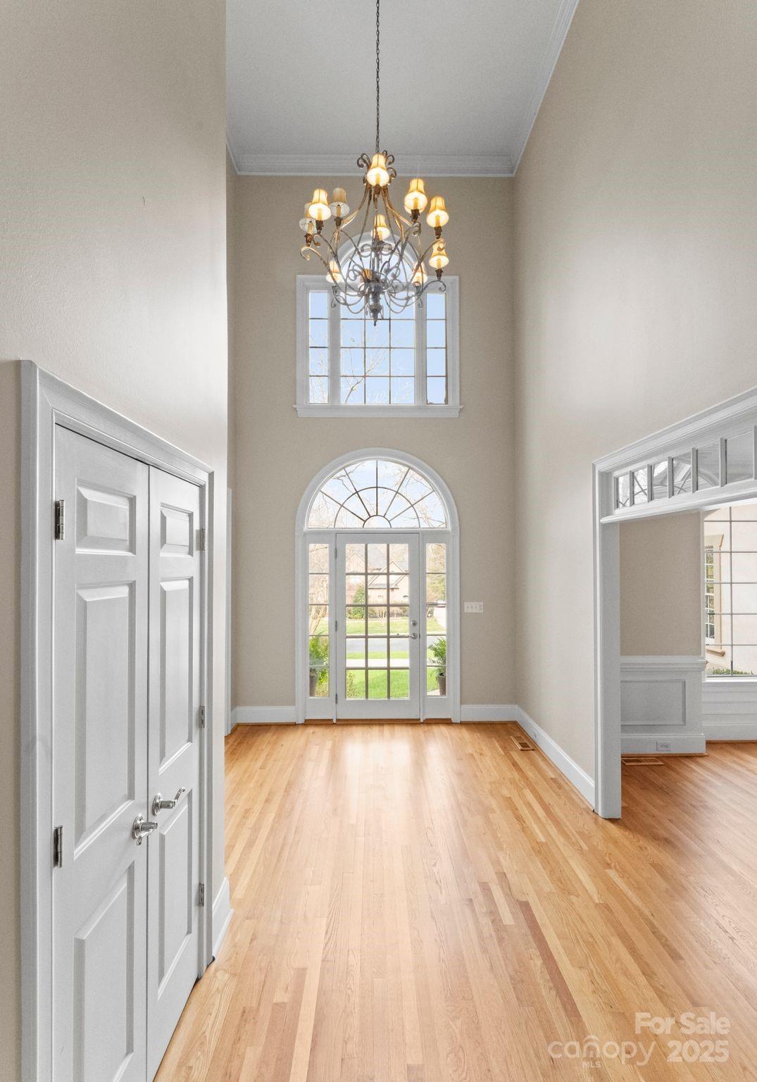 1025 Seminole Drive