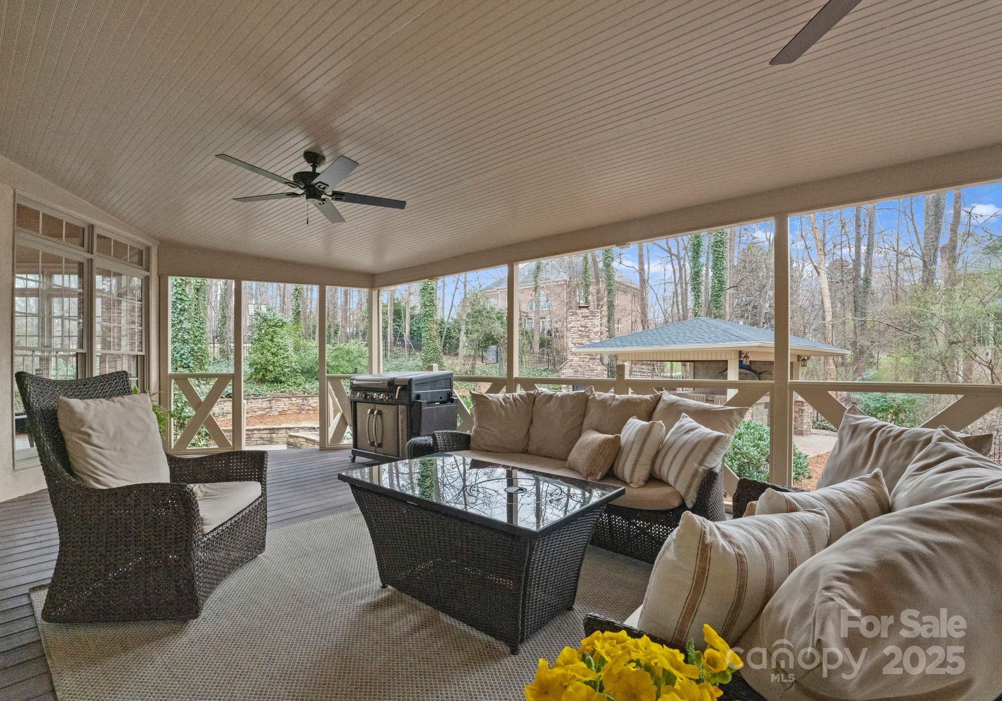 1025 Seminole Drive